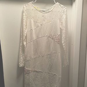 White bodycon dress